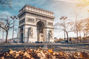 Arc de triomphe during fall
