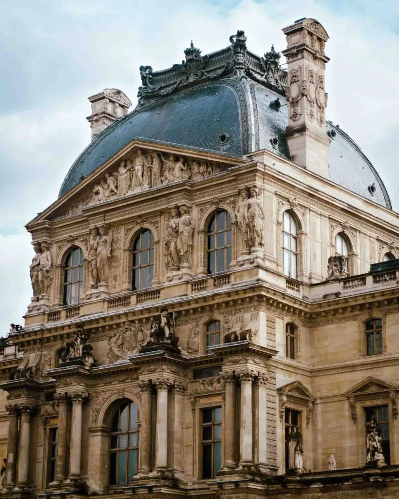 Louvre Art Museum facade