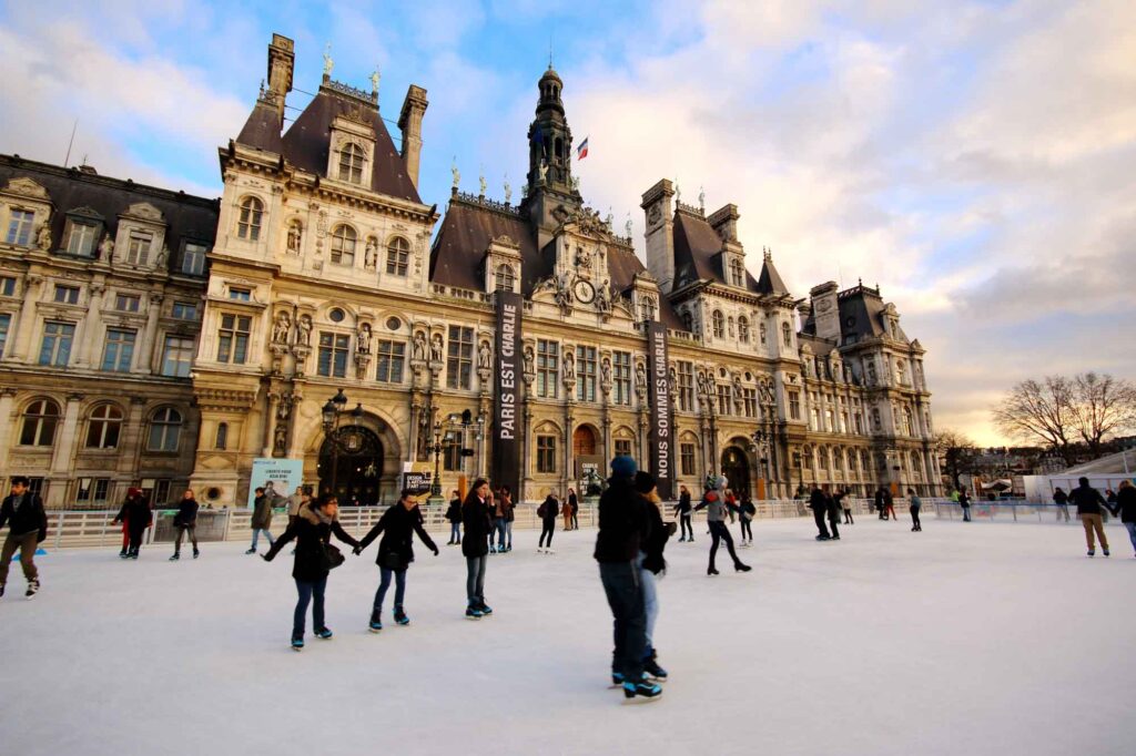Ice skate in front of Hotel de Ville, the Parisian City Hall