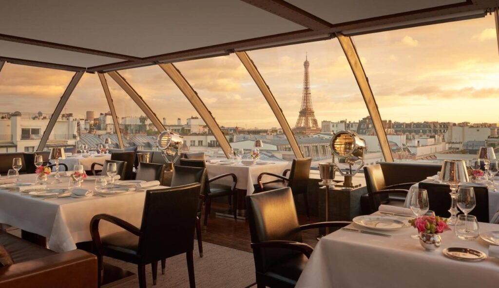 L'oiseau Blanc is one of the best restaurants with a view of the Eiffel Tower