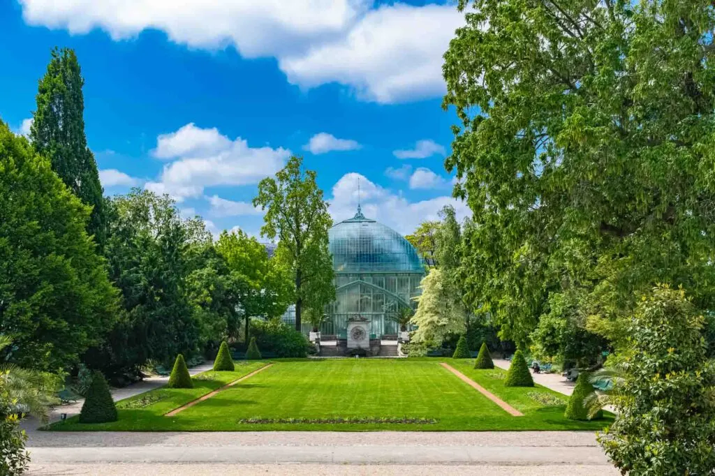 Jardin Des Serres d'Auteuil is one of the prettiest parks in Paris