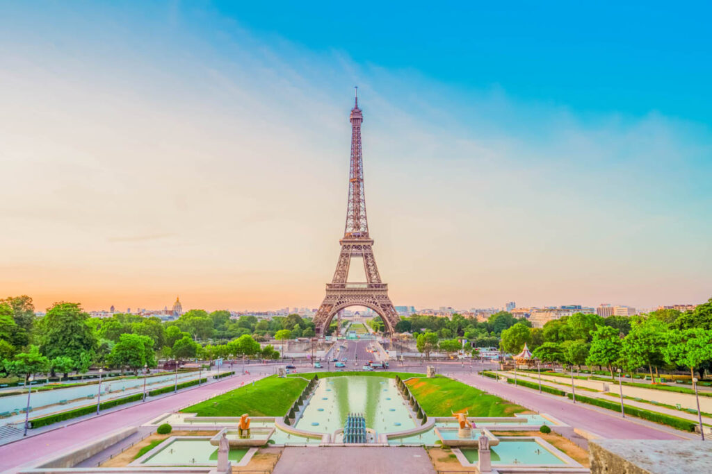 Trocadero garden and an Instagram-able Eiffel Tower view
