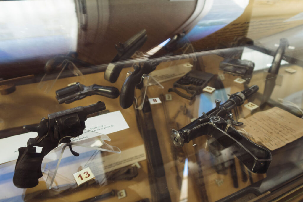 interesting pistol exhibit in Musée De La Préfecture De Police